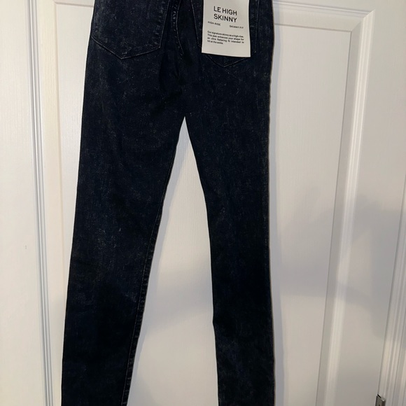 Frame jeans with that acid wash look! - Picture 2 of 5